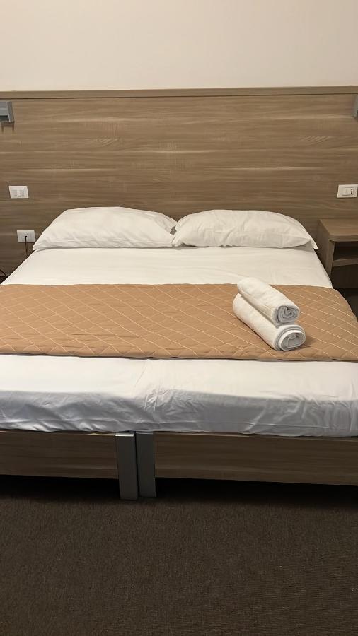 Hotel Trieste Riccione Ngoại thất bức ảnh