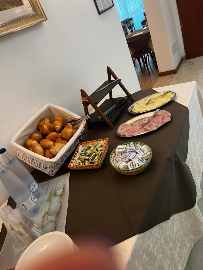 Hotel Trieste Riccione Ngoại thất bức ảnh