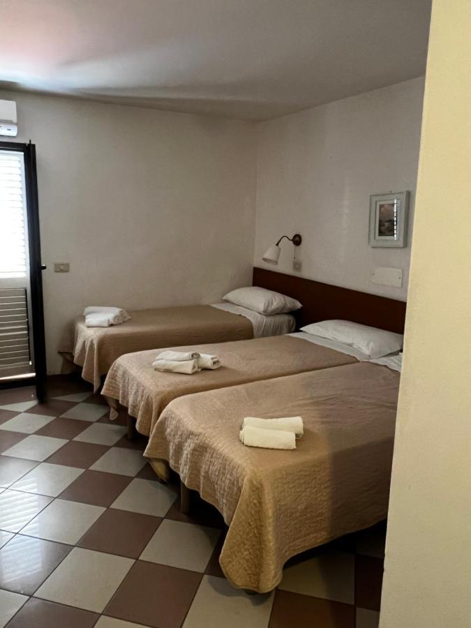 Hotel Trieste Riccione Ngoại thất bức ảnh
