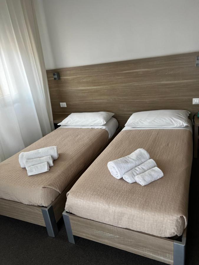 Hotel Trieste Riccione Ngoại thất bức ảnh